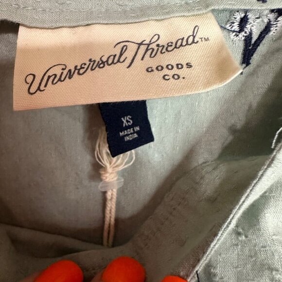 NWT Universal Thread Sage Green Peasant Blouse Puff Sleeve Floral Embroidery XS - Picture 6 of 9